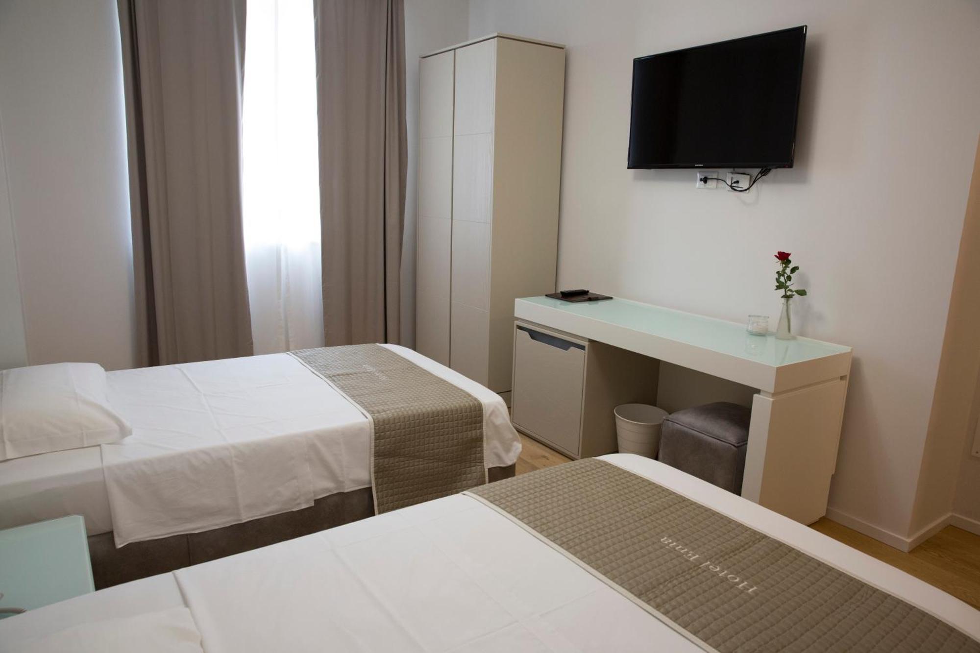 Deluxe King Room,866241092:JPEG